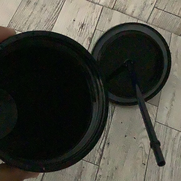 Kate spade black white polka dots 20 oz straw tumbler cup - Picture 4 of 4